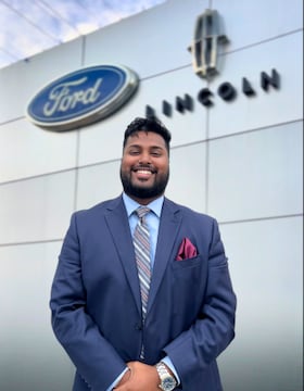 Staff member Tushar Sakthi from ID_ea6f440f6895