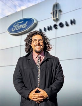 Staff member Victor Marquez from ID_4c4e30303fcb