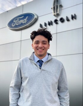 Staff member Santiago Goyzueta from ID_4c4e30303fcb