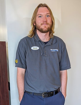 Staff member Noah Fisher from ID_2679869e206f