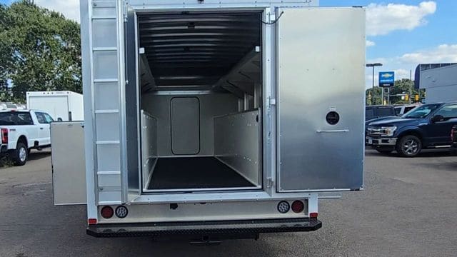 2026 Ford E-Series Cutaway Base - Photo 8