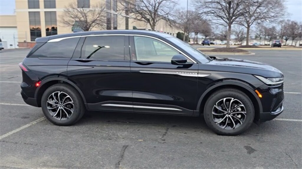 New 2025 Lincoln Nautilus Premiere Sport Utility