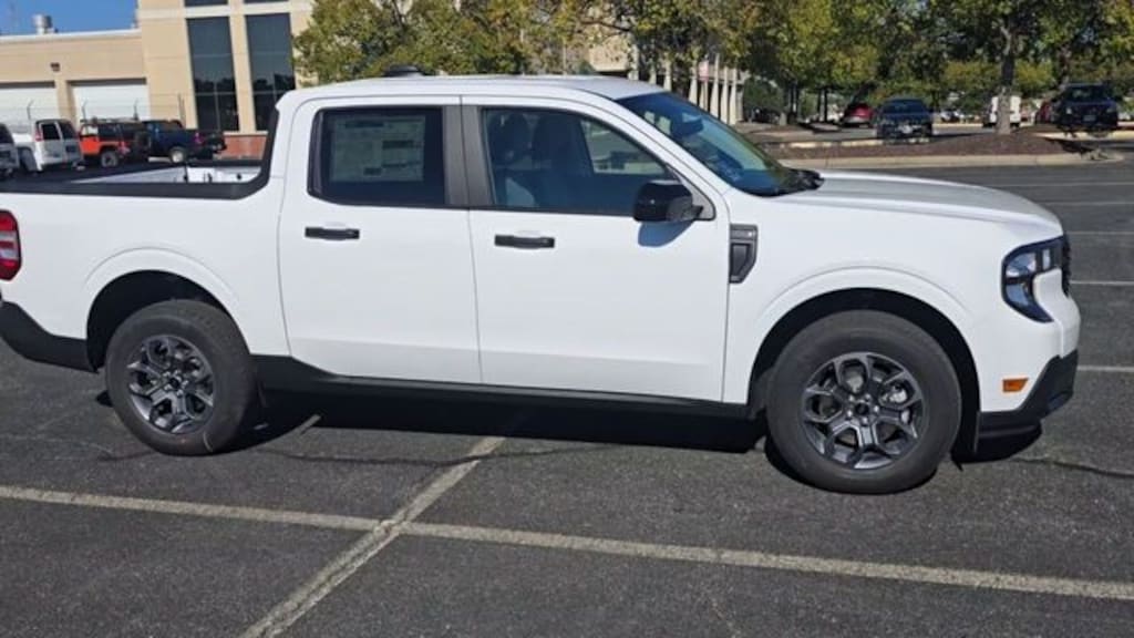 New 2025 Ford Maverick XLT Crew Cab