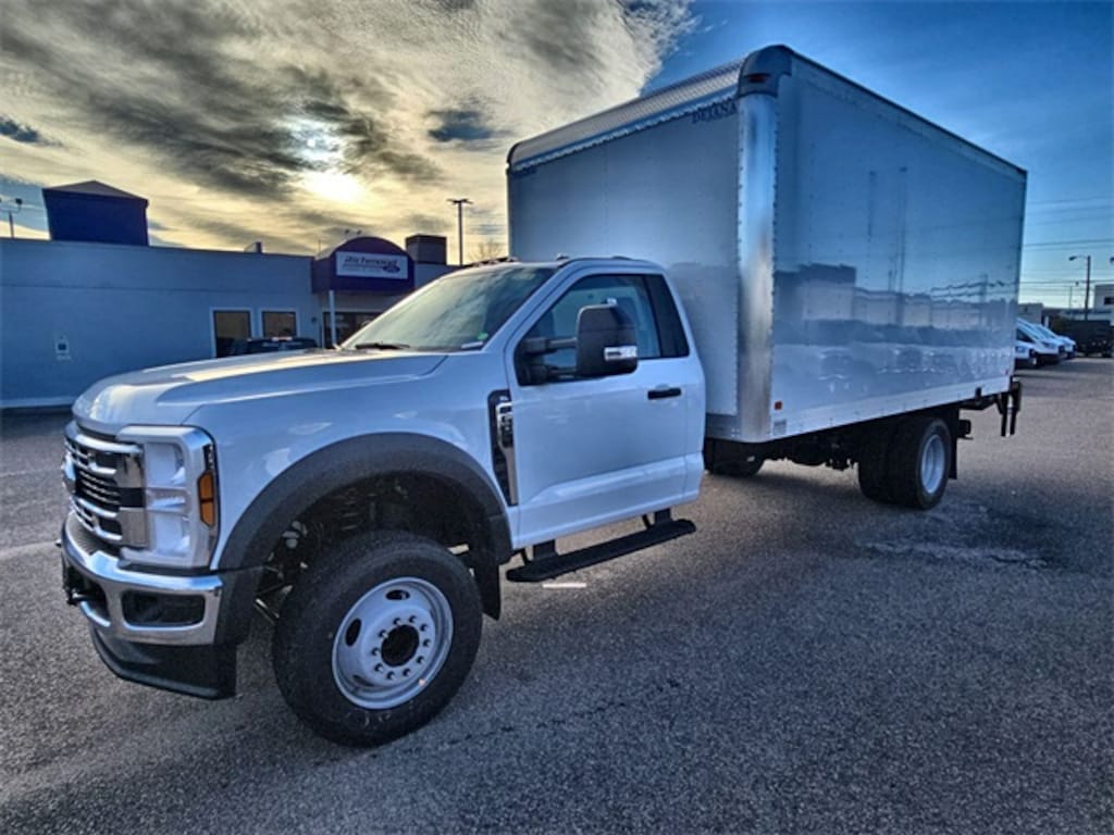 New 2024 Ford F-600 Chassis 16ft Box Truck w/ Lift Gate 16ft Box Truck w/ lift gate