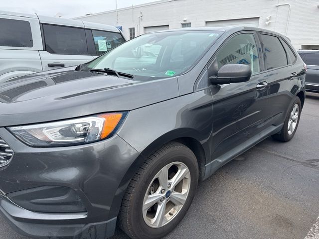 2020 Ford Edge SE