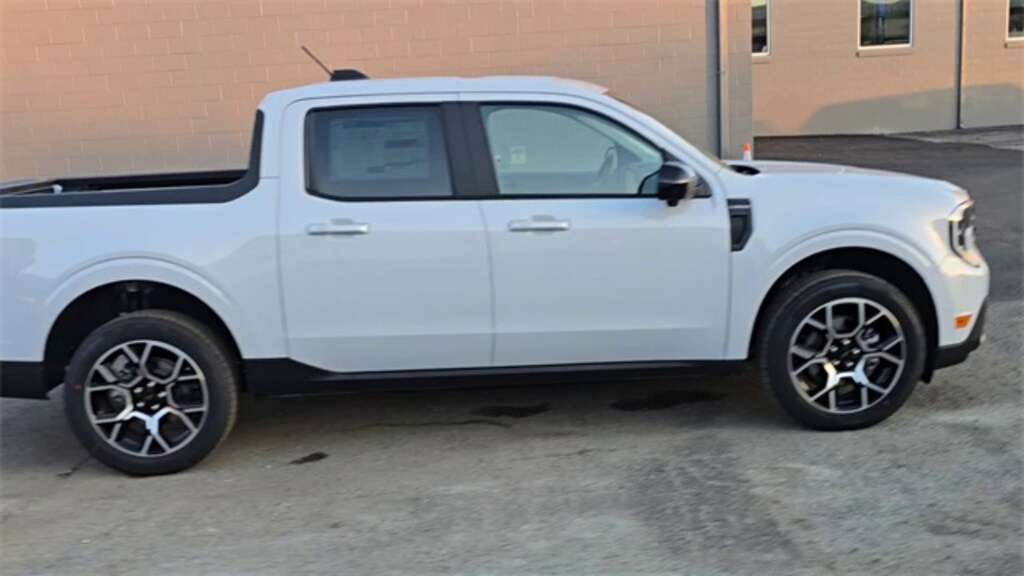New 2025 Ford Maverick Lariat Crew Cab