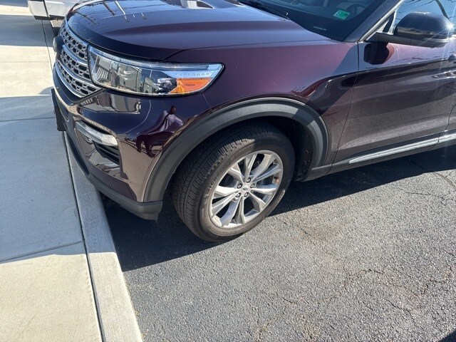 2023 Ford Explorer Limited photo 2