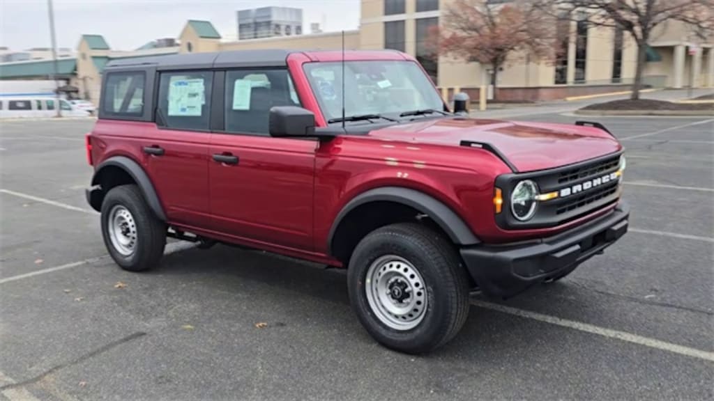 New 2025 Ford Bronco Base Sport Utility