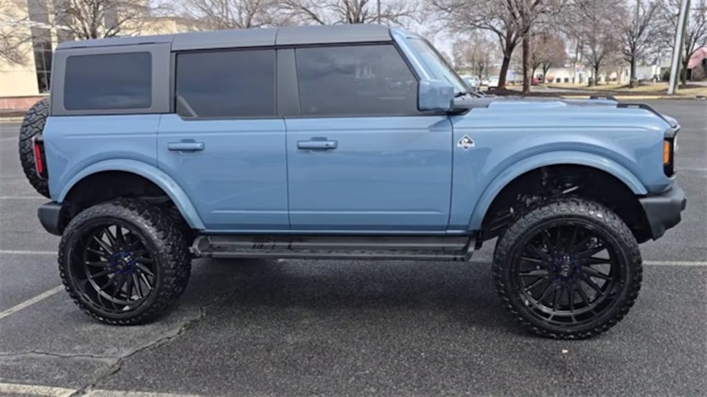 Used 2025 Ford Bronco Outer Banks SUV