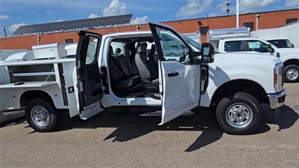 New 2025 Ford F-250 8FT Service Body w/ Lift Gate Extended Cab