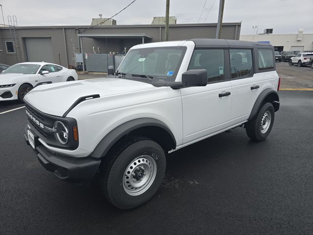 2025 Ford Bronco Base 4x4's photo