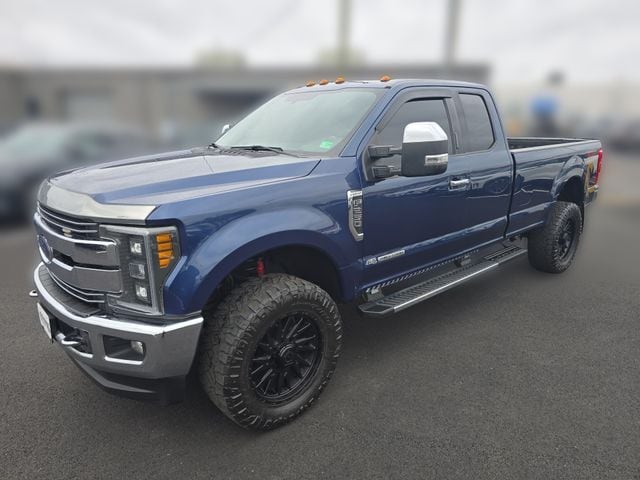 2017 Ford F-250 Lariat 4x4 SuperCab 8' Box's photo