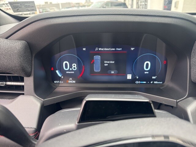2025 Ford Explorer ST photo 2