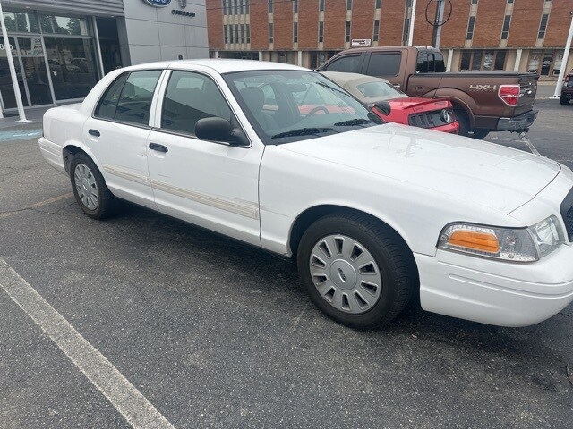 2011 Ford Crown Victoria Police Interceptor photo 4