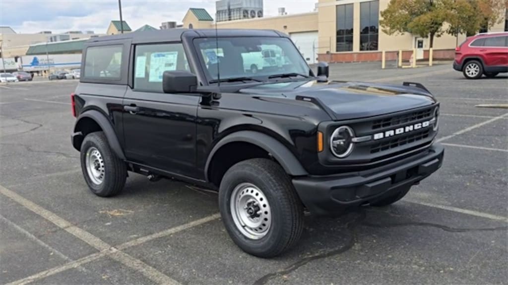 New 2025 Ford Bronco Base Sport Utility