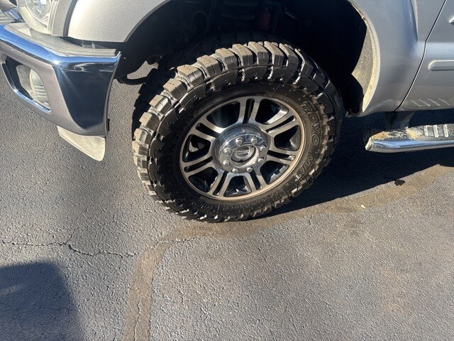 2011 Ford F-250 photo 2