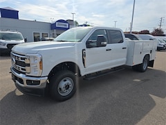 2025 Ford F-350 Chassis XL Service Body