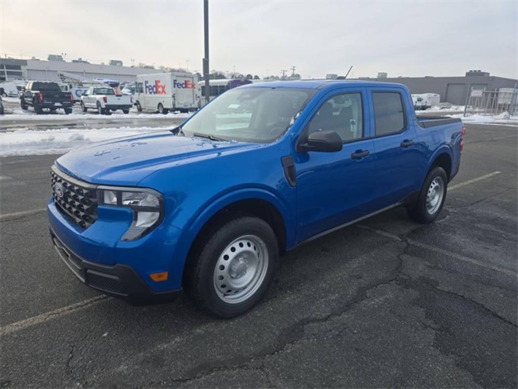 New 2025 Ford Maverick XL Crew Cab