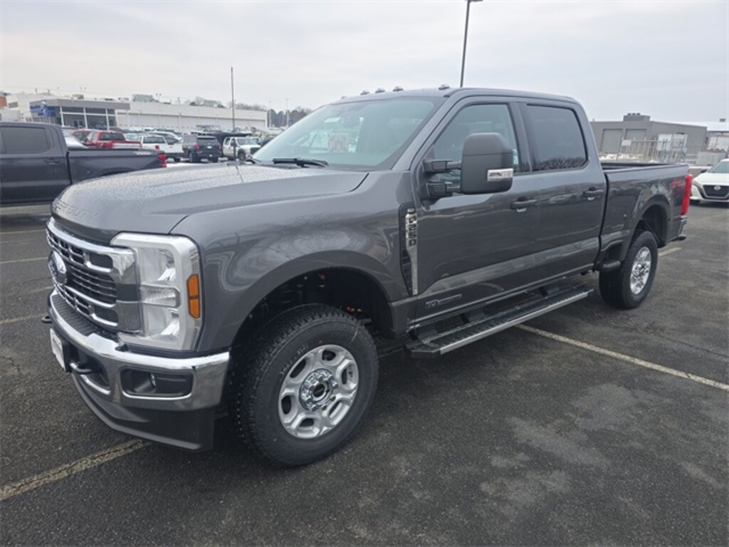 New 2026 Ford F-250 XLT Crew Cab