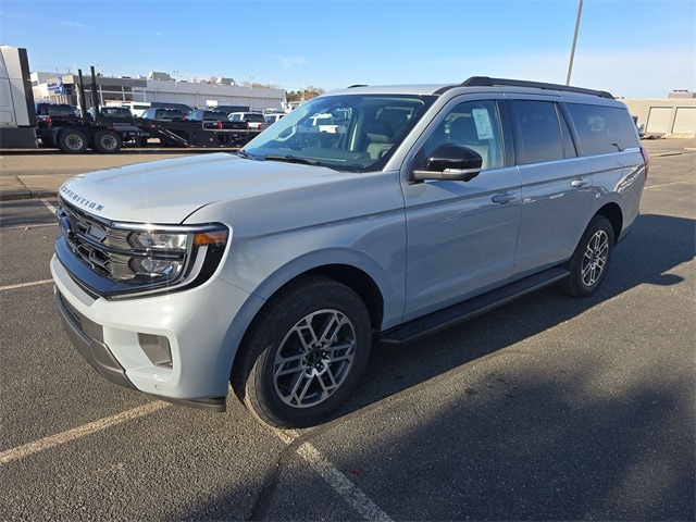 2025 Ford Expedition Active's photo
