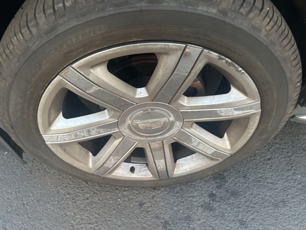 Used 2017 Cadillac Escalade Luxury SUV