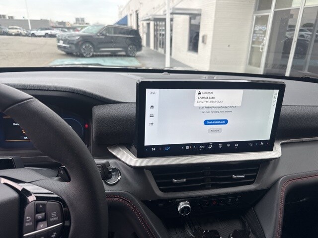 2025 Ford Explorer ST photo 3