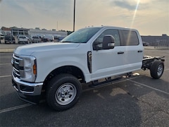 2025 Ford F-350 Chassis XL Crew Cab/Chassis