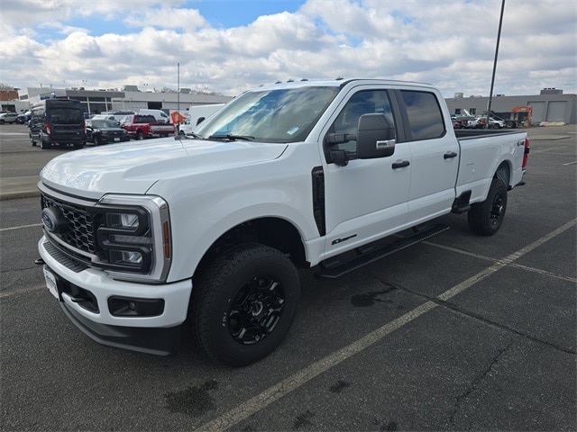 2025 Ford F-350 Crew Cab 