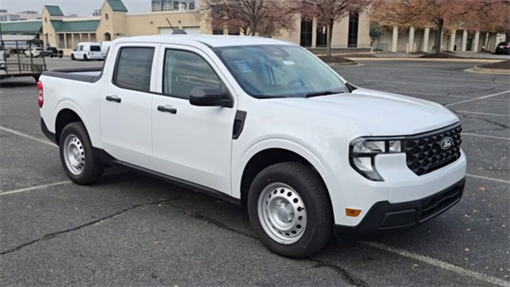 New 2025 Ford Maverick XL Crew Cab