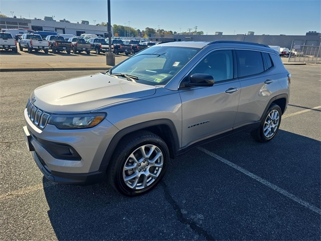 2022 Jeep Compass Latitude Lux