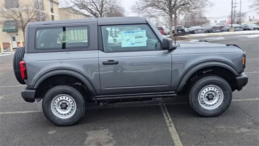 New 2025 Ford Bronco Base Sport Utility