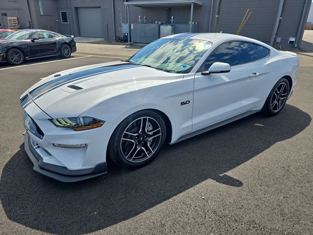 2022 Ford Mustang GT Coupe Premium's photo