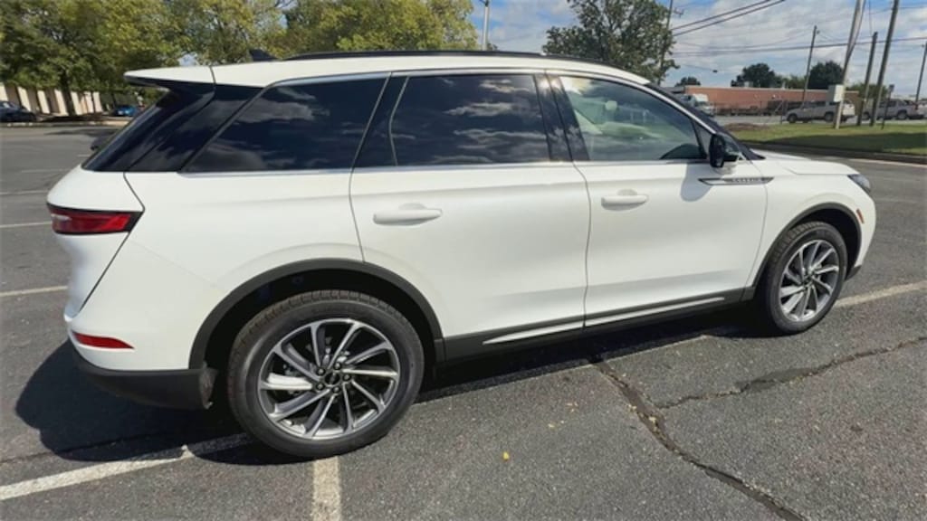 New 2025 Lincoln Corsair Premiere Sport Utility