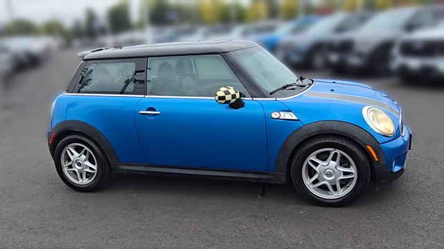 Used 2009 MINI Cooper S with VIN WMWMF73599TW84880 for sale in Richmond, VA