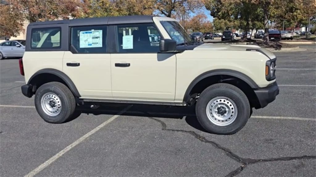 New 2025 Ford Bronco Base Sport Utility