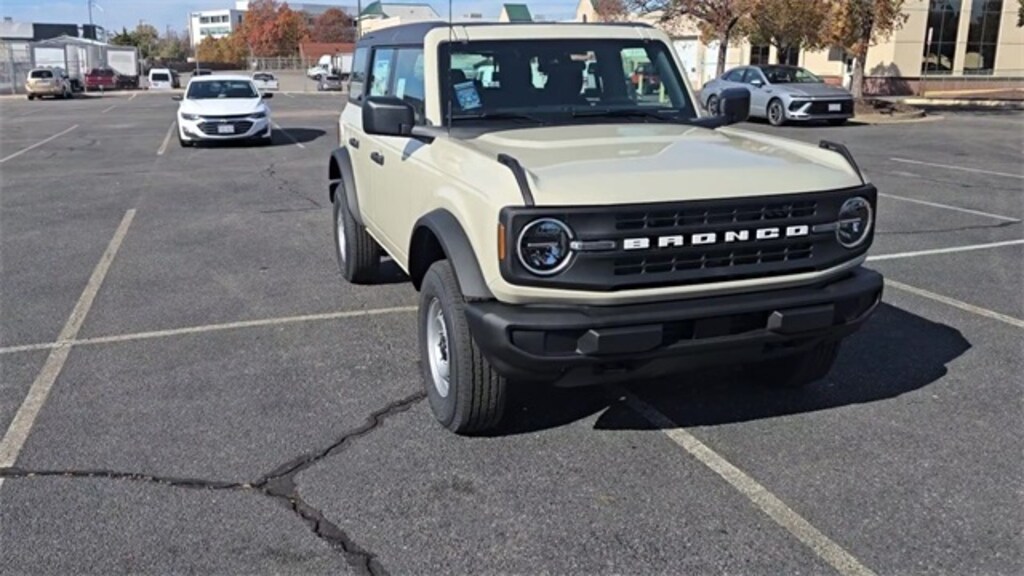 New 2025 Ford Bronco Base Sport Utility