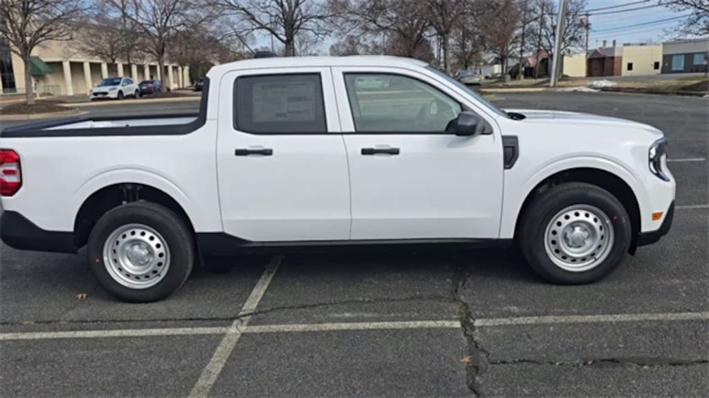 New 2025 Ford Maverick XL Crew Cab