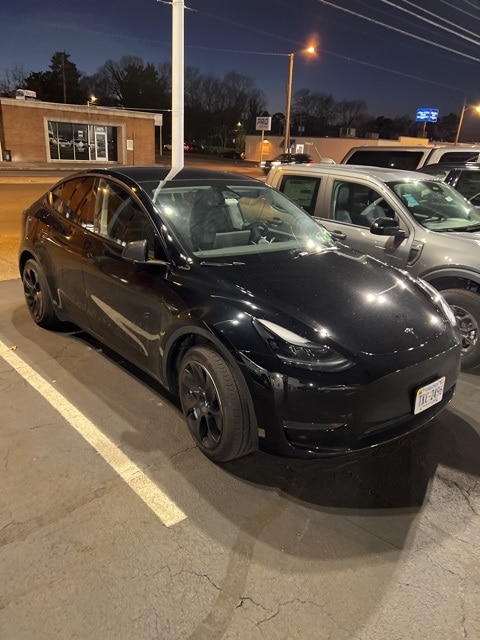 2024 Tesla Model Y Long Range's photo