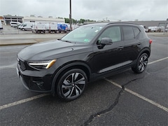2023 Volvo XC40 Ultimate SUV