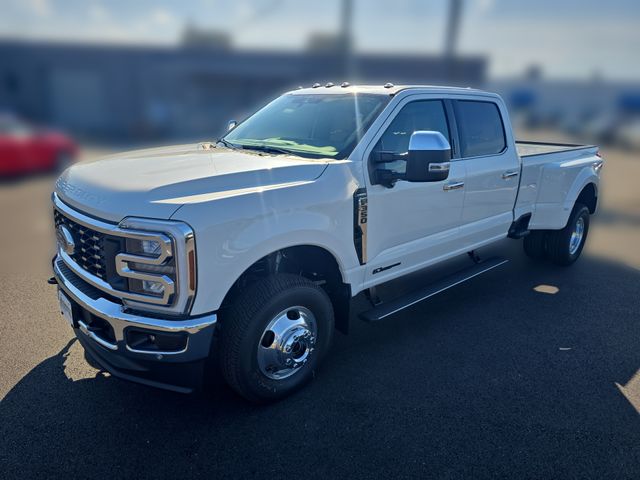2026 Ford F-350 Lariat Crew Cab