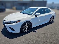 2018 Toyota Camry SE Sedan