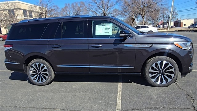 Used 2024 Lincoln Navigator Reserve L with VIN 5LMJJ3LG2REL14737 for sale in Richmond, VA