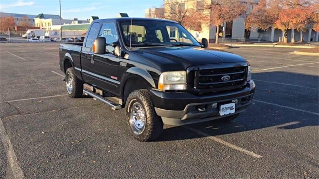 Used 2004 Ford F-250SD Lariat Truck