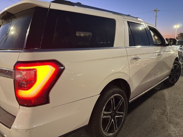 2021 Ford Expedition MAX Limited photo 2