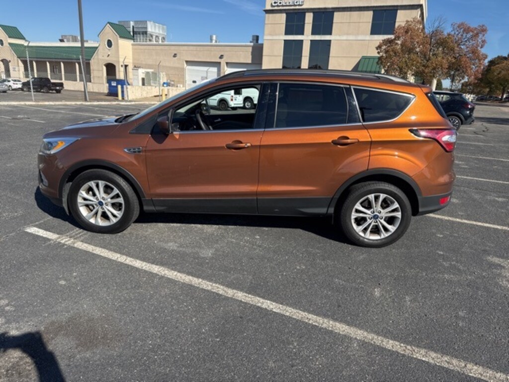 Used 2017 Ford Escape SE SUV