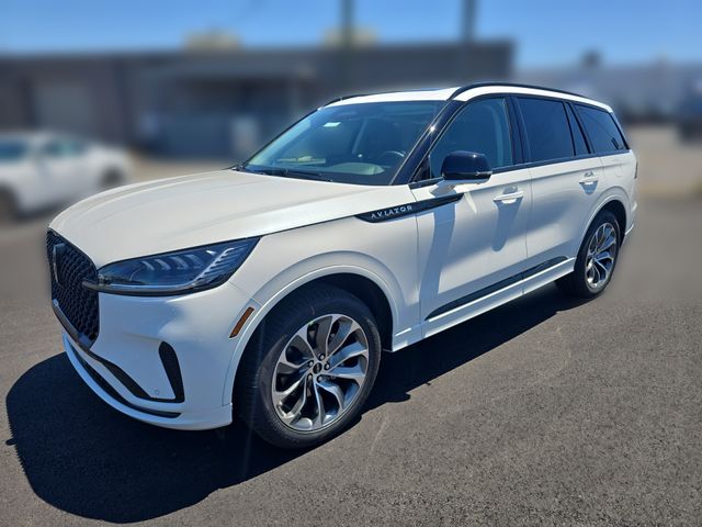 2026 Lincoln Aviator Premiere AWD's photo