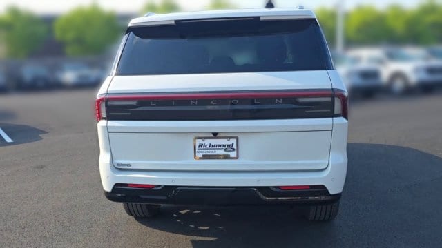 2026 Lincoln Navigator Premiere - Photo 8
