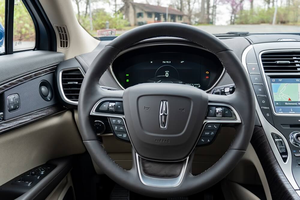 Lincoln Nautilus Interior Technology