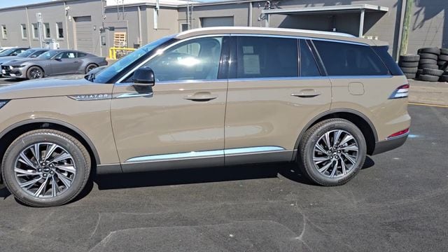 2026 Lincoln Aviator Premiere - Photo 6