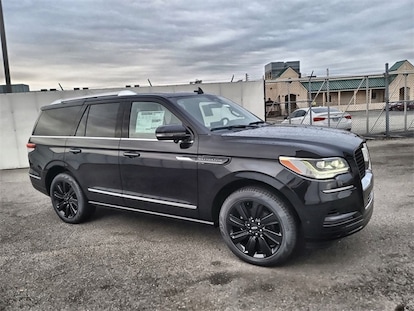 REVIEW: 2023 Lincoln Navigator L Black Label 4X4